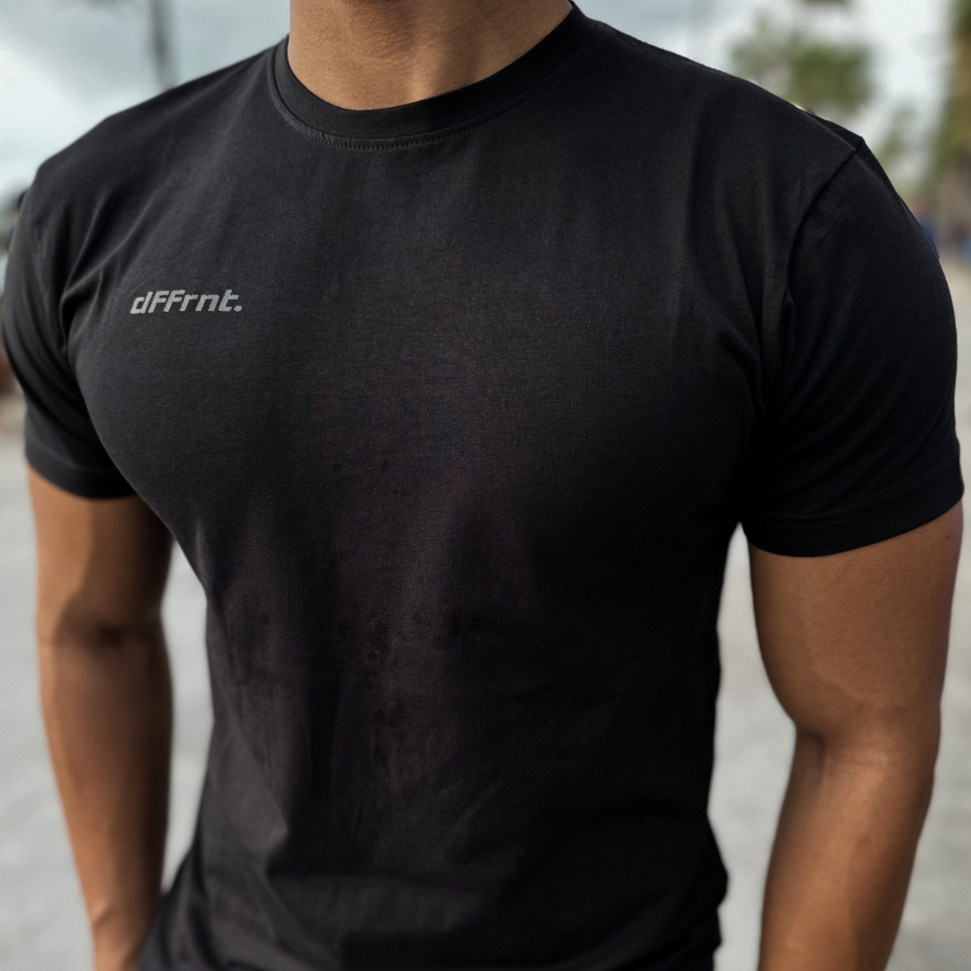 トップス DIFFERENT SLIM FIT T-SHIRT DIFFERENT SLIM FIT T-SHIRT
