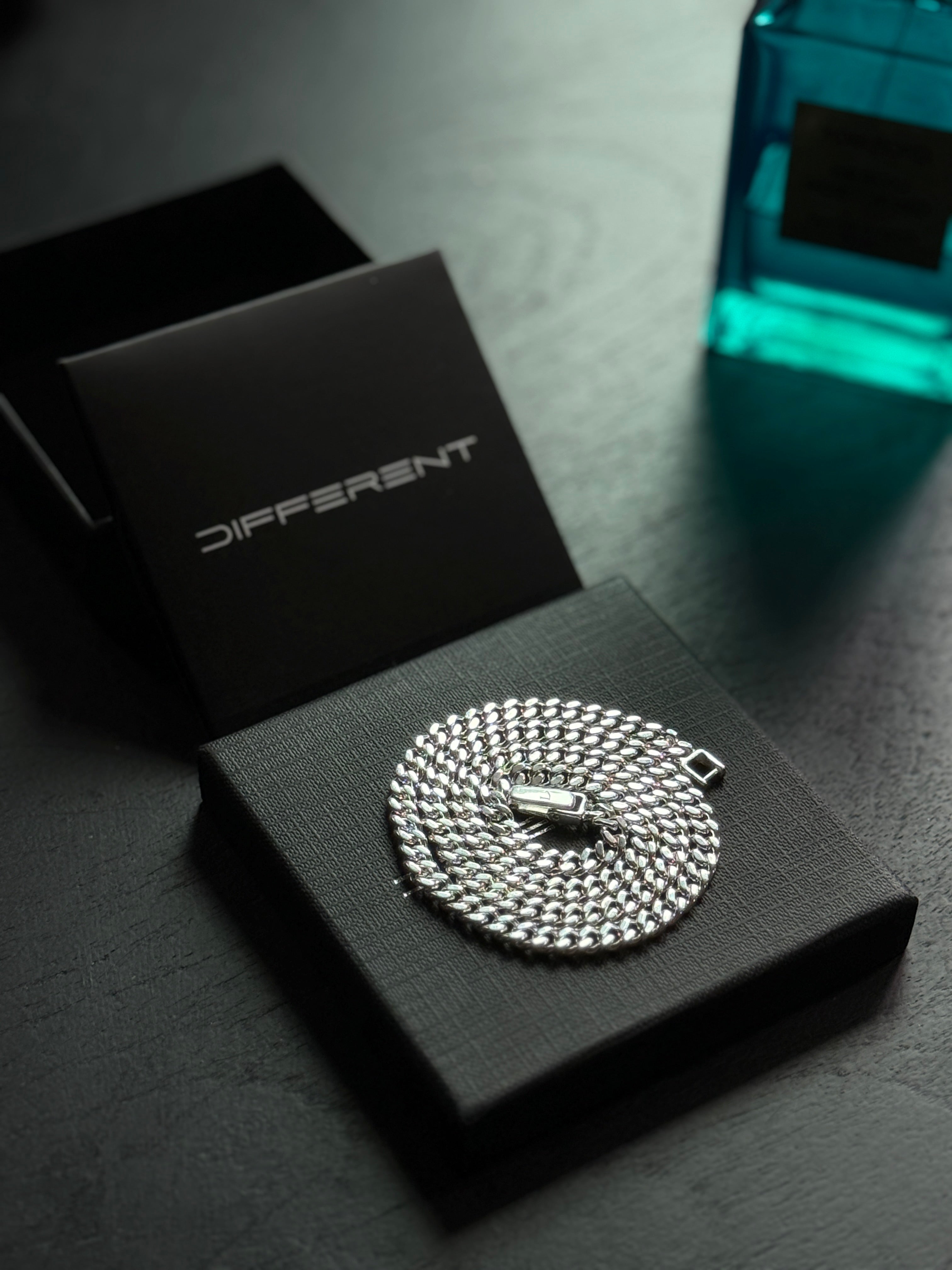 DIFFERENT CUBAN NECKLACE