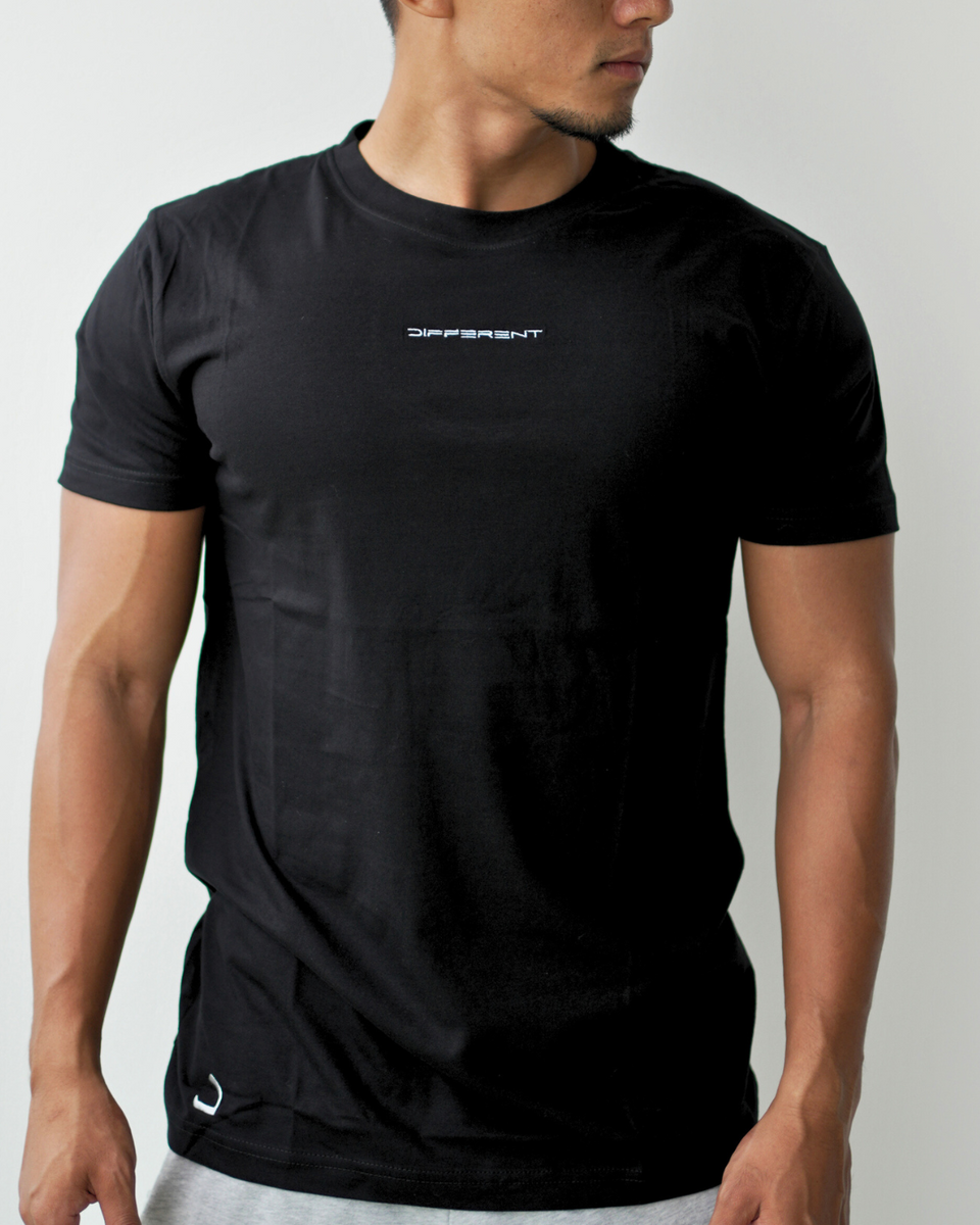 トップス DIFFERENT SLIM FIT T-SHIRT Crew neck t-shirt | Collection 2023 | Subdued