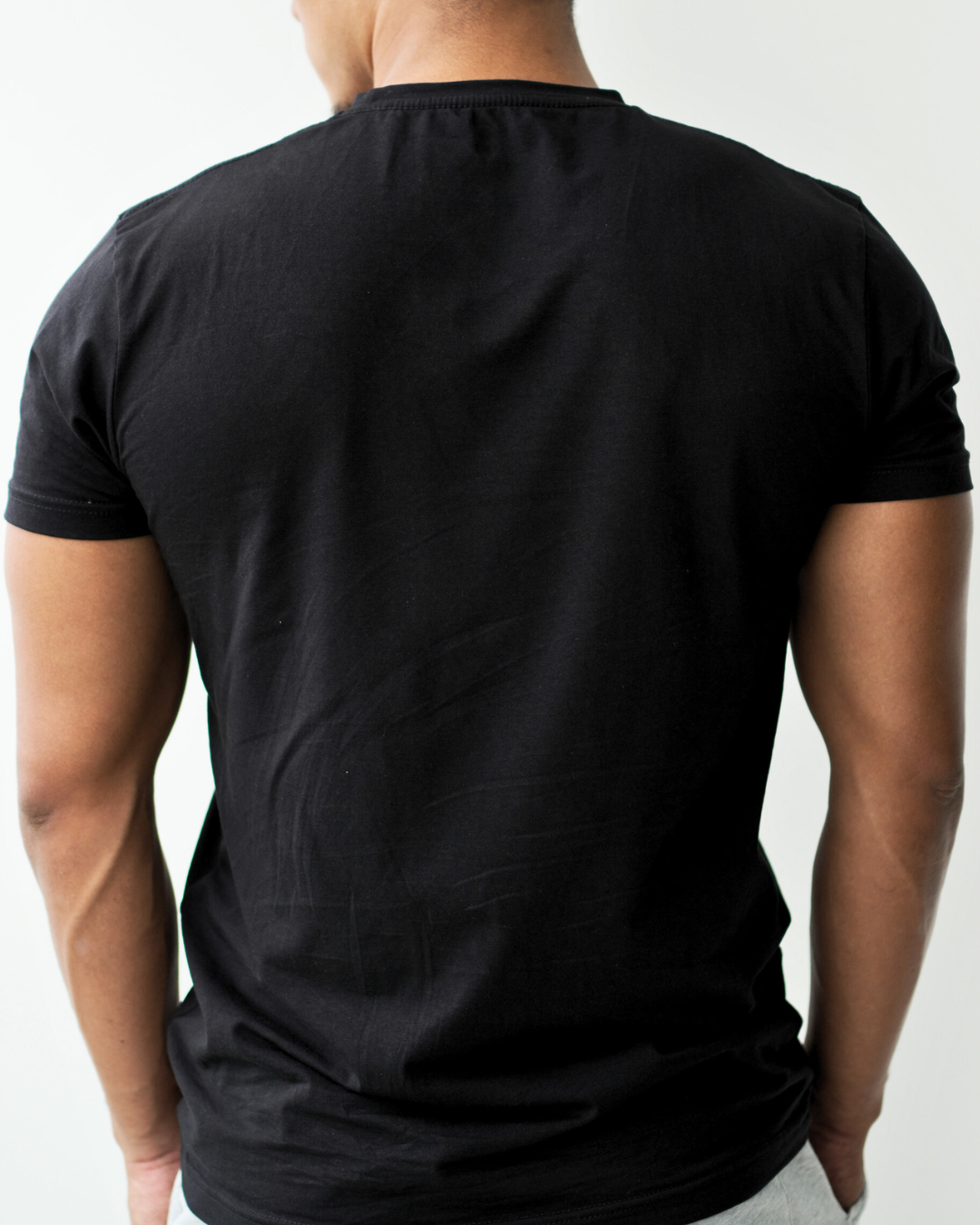 DIFFERENT SLIM FIT T-SHIRT